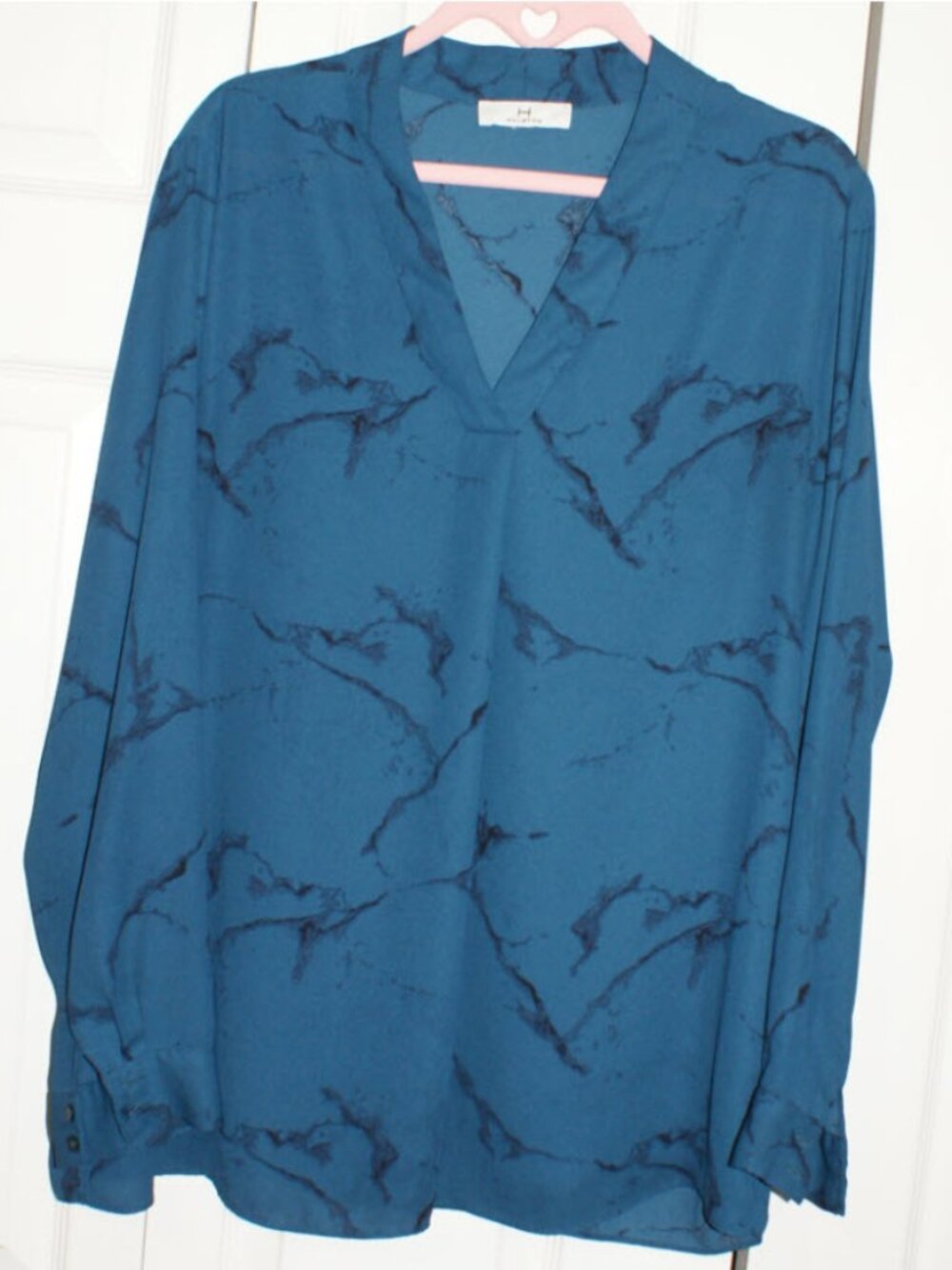 Halston Blue with Black Marble V-Neck Blouse - XL LIKE NEW